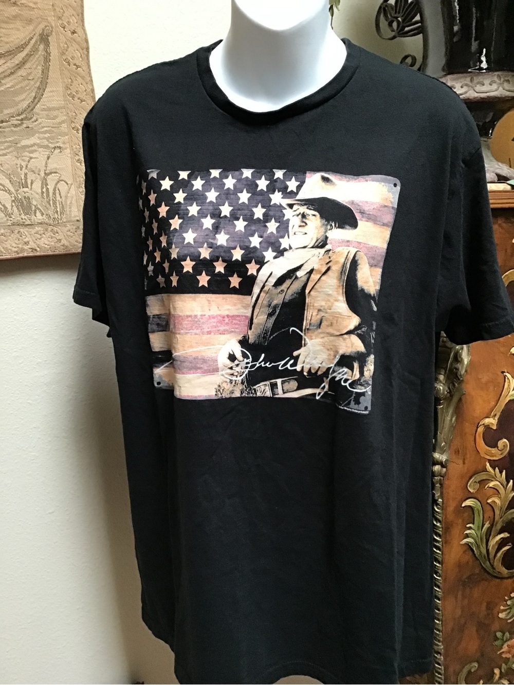 Vintage-Inspired Black Short Sleeve Tee - American Flag John Wayne Graphic Tee